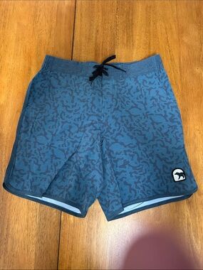 Bearbottom men’s board shorts size medium. NWT. Blue/gray. 3 pocket, front tie